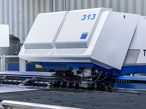 Trumpf Trumatic im Maschinenpark von QABUS
