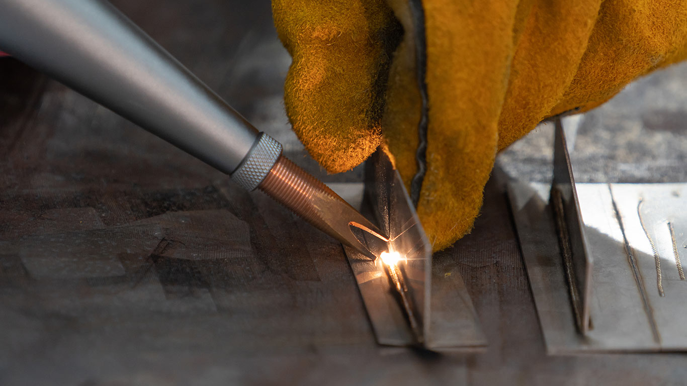 Schweißnähte bei QABUS Metallbau mit Laserschweißen