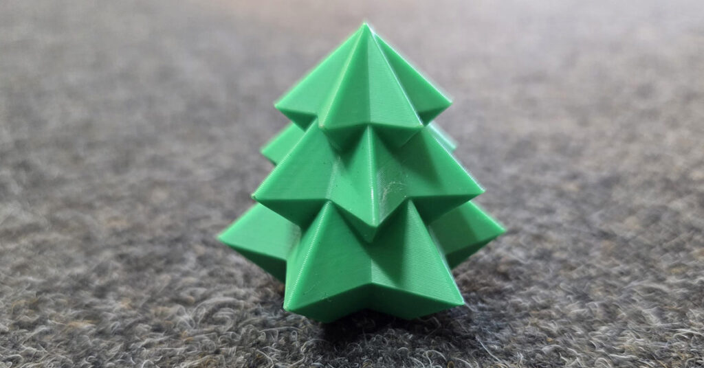 Ein Weihnachtsbaum aus dem 3D Druck von QABUS Metallbau, Regenstauf