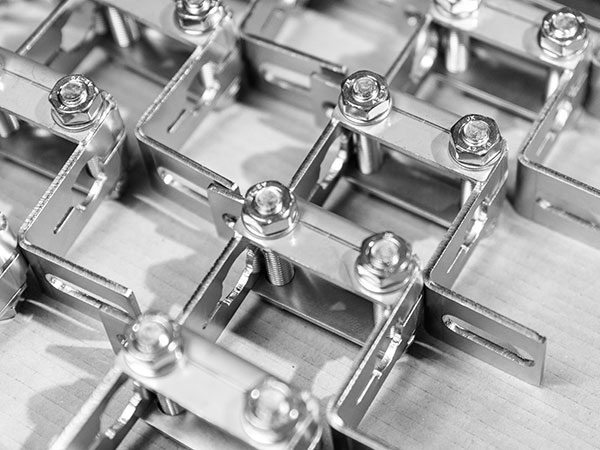 Qualität aus der Oberpfalz seit 1995 Bauteile Winkel mit Verschraubungen von QABUS Metallbau